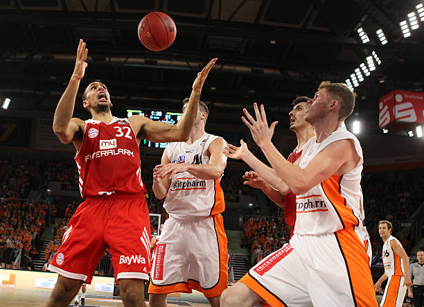 在竞争激烈 在竞争激烈